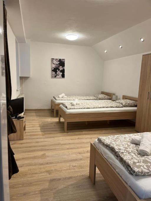 Apartmán Bada Bing Plaza Bratislava Exteriér fotografie