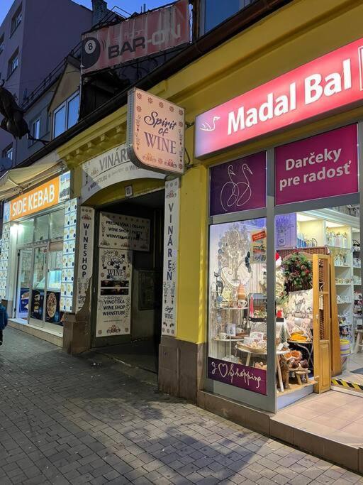 Apartmán Bada Bing Plaza Bratislava Exteriér fotografie